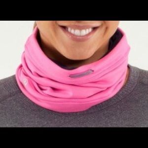 lululemon gently loved neckwarmer/face mask/scarf